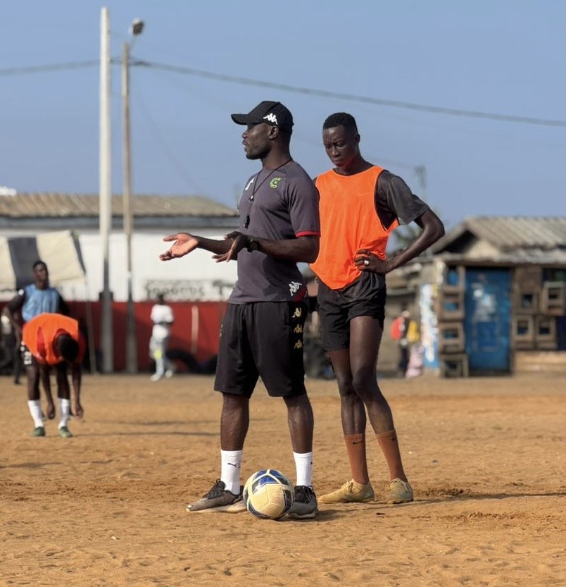Atelier technique sur le terrain de la Référence Foot Académie