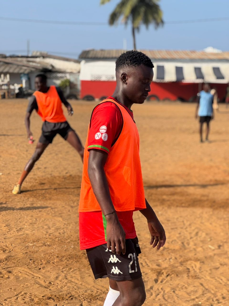 Étirements collectifs après l'entraînement à la RFA